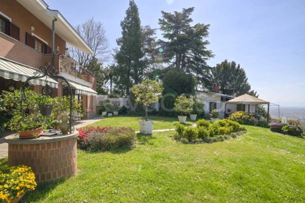 casa indipendente in vendita a Moncalieri in zona Boccia d'Oro