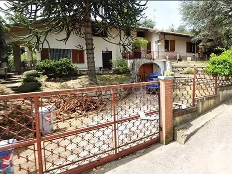 casa indipendente in vendita a Moncalieri in zona Revigliasco