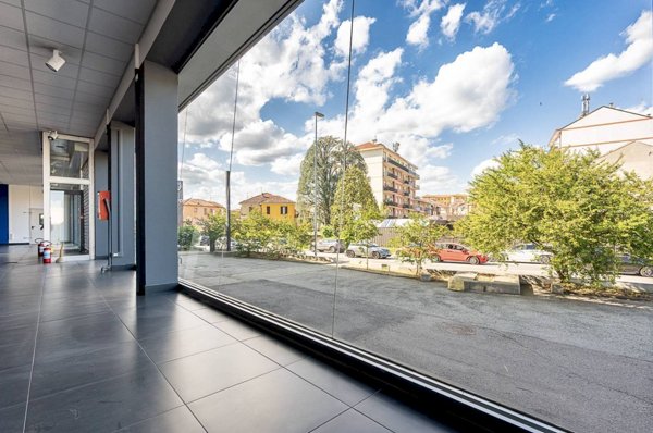 locale commerciale in vendita a Moncalieri