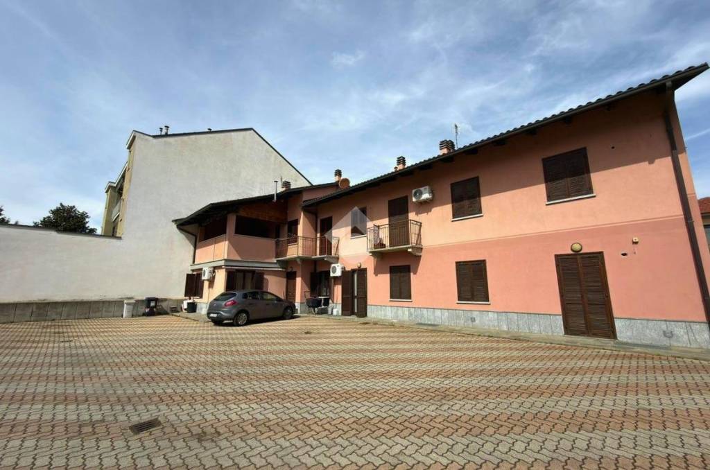 appartamento in vendita a Moncalieri in zona Testona