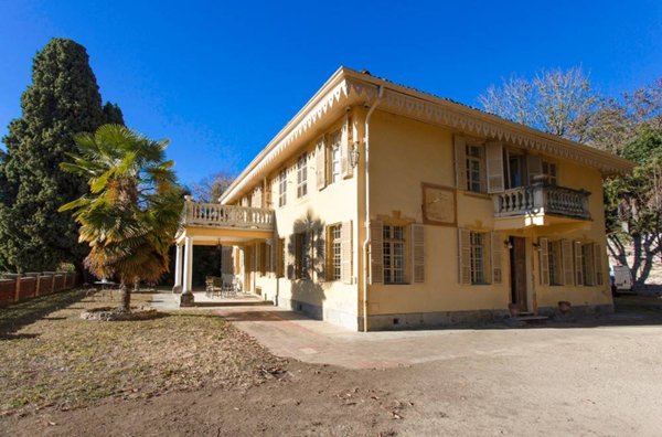 casa indipendente in vendita a Moncalieri in zona Boccia d'Oro