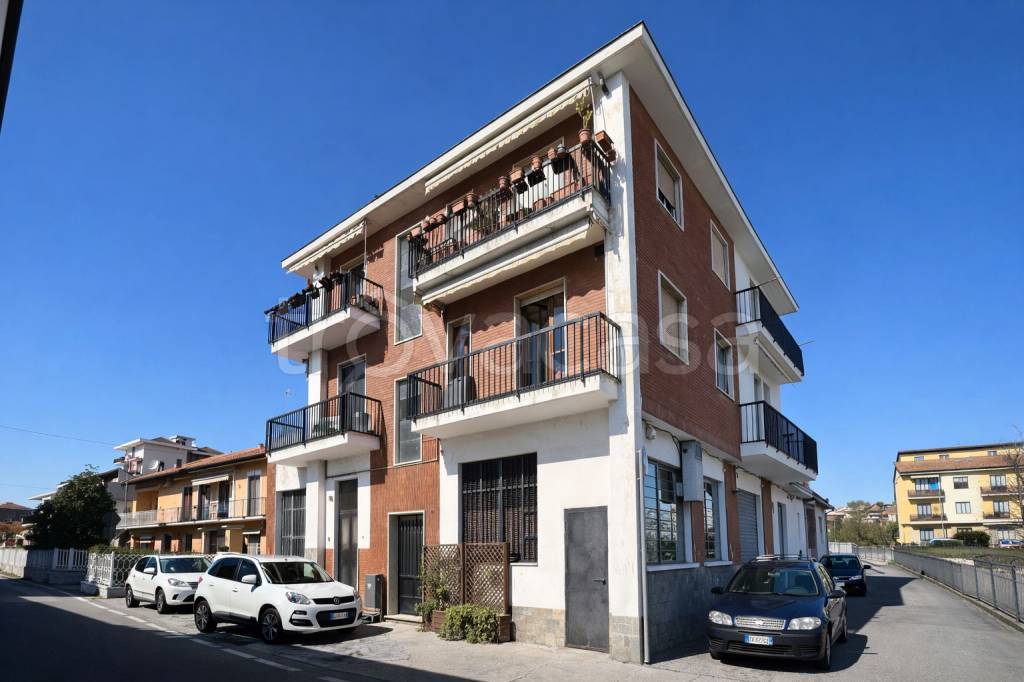 appartamento in vendita a Moncalieri in zona Testona