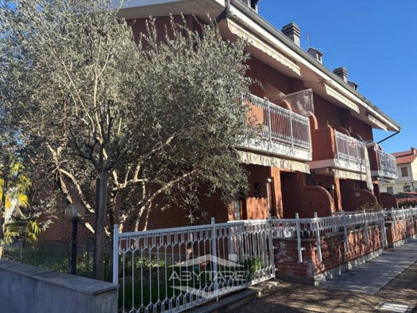 casa indipendente in vendita a Moncalieri in zona Moriondo