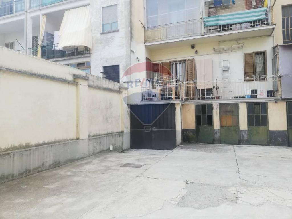locale di sgombero in vendita a Moncalieri