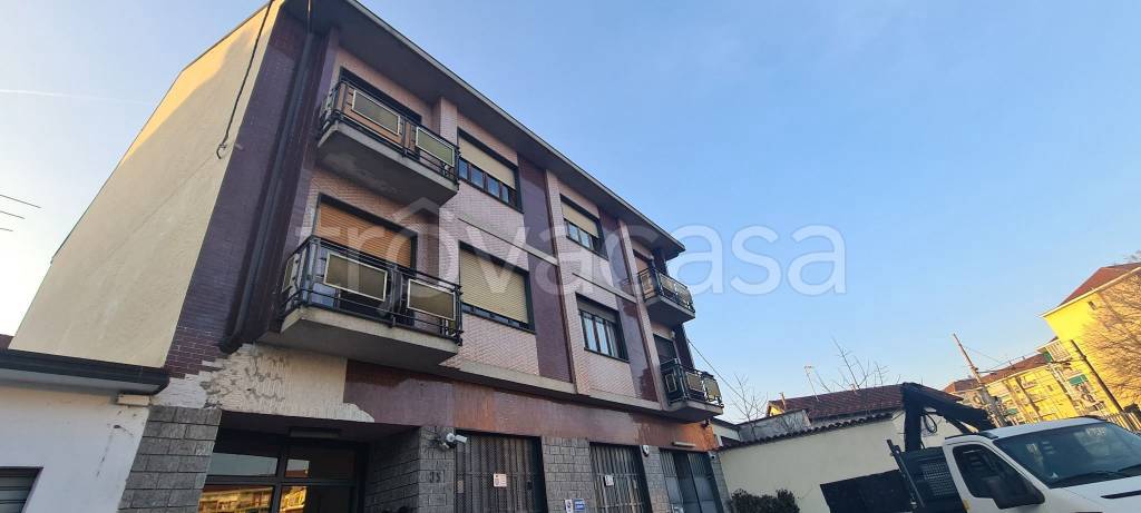 appartamento in vendita a Moncalieri in zona Borgo San Pietro