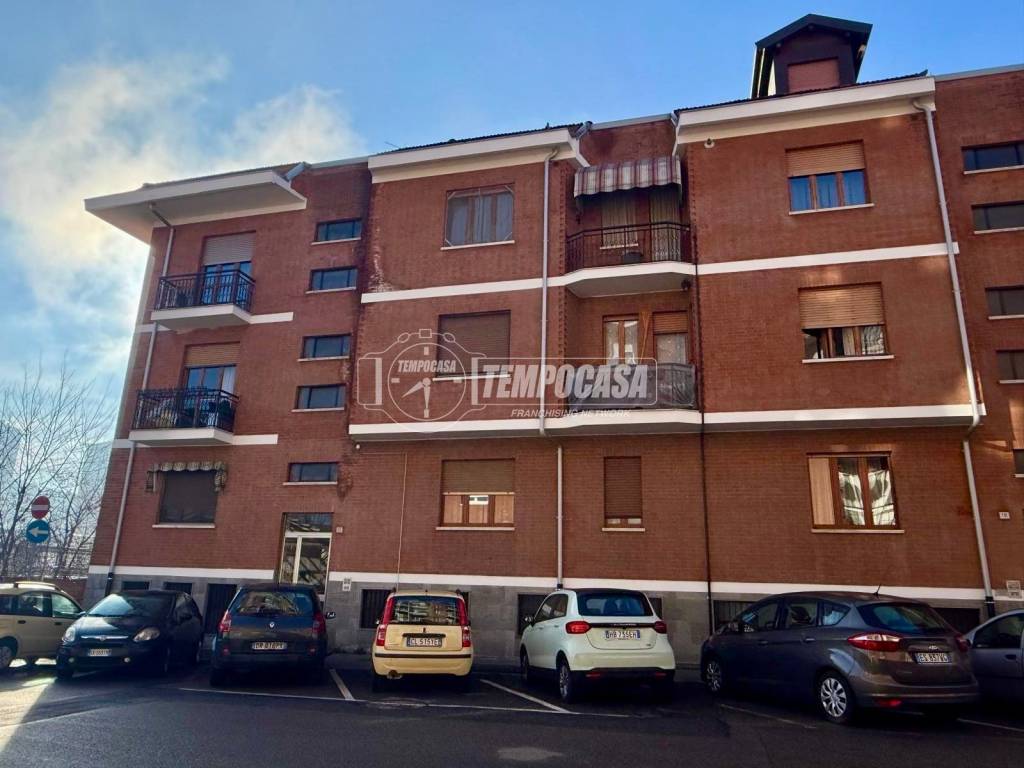 appartamento in vendita a Moncalieri in zona Borgo San Pietro