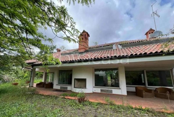 casa indipendente in vendita a Moncalieri in zona Revigliasco