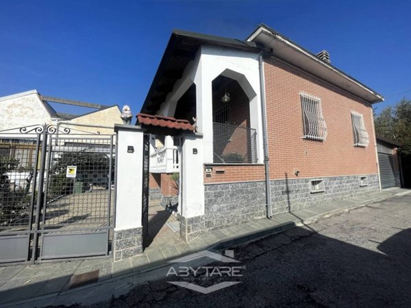 casa indipendente in vendita a Moncalieri