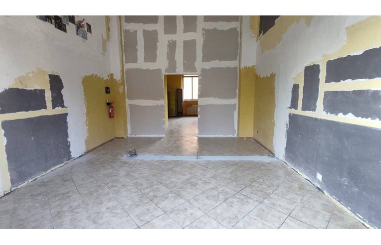 negozio in vendita a Moncalieri