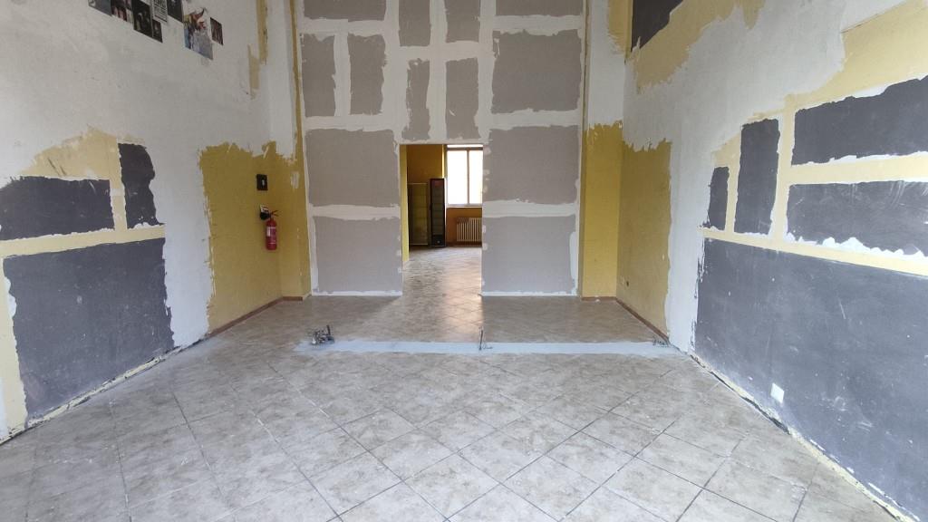 negozio in vendita a Moncalieri