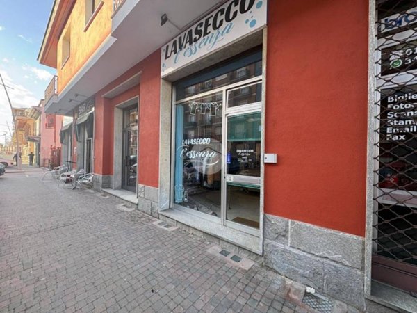 negozio in vendita a Moncalieri