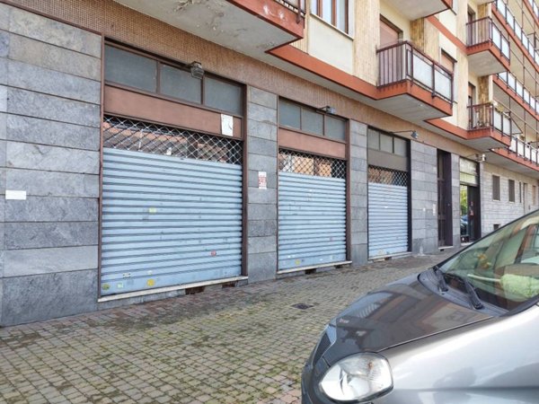 negozio in vendita a Moncalieri