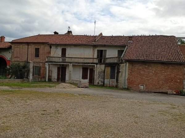 casa indipendente in vendita a Moncalieri in zona Barauda