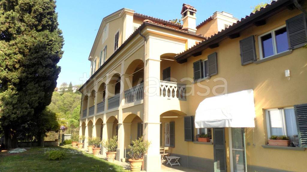 casa indipendente in vendita a Moncalieri in zona Boccia d'Oro