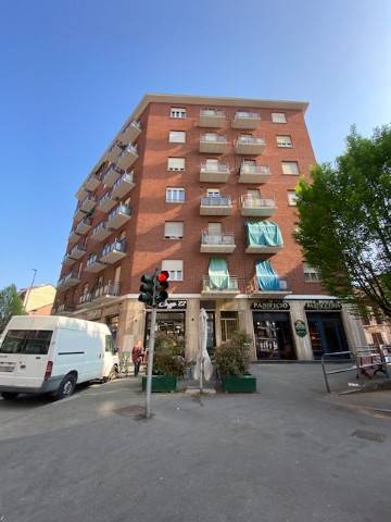 appartamento in vendita a Moncalieri in zona Borgo San Pietro