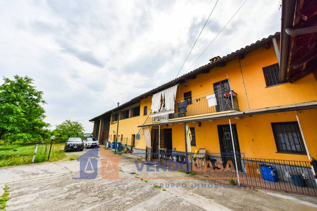appartamento in vendita a Moncalieri in zona Tetti Piatti