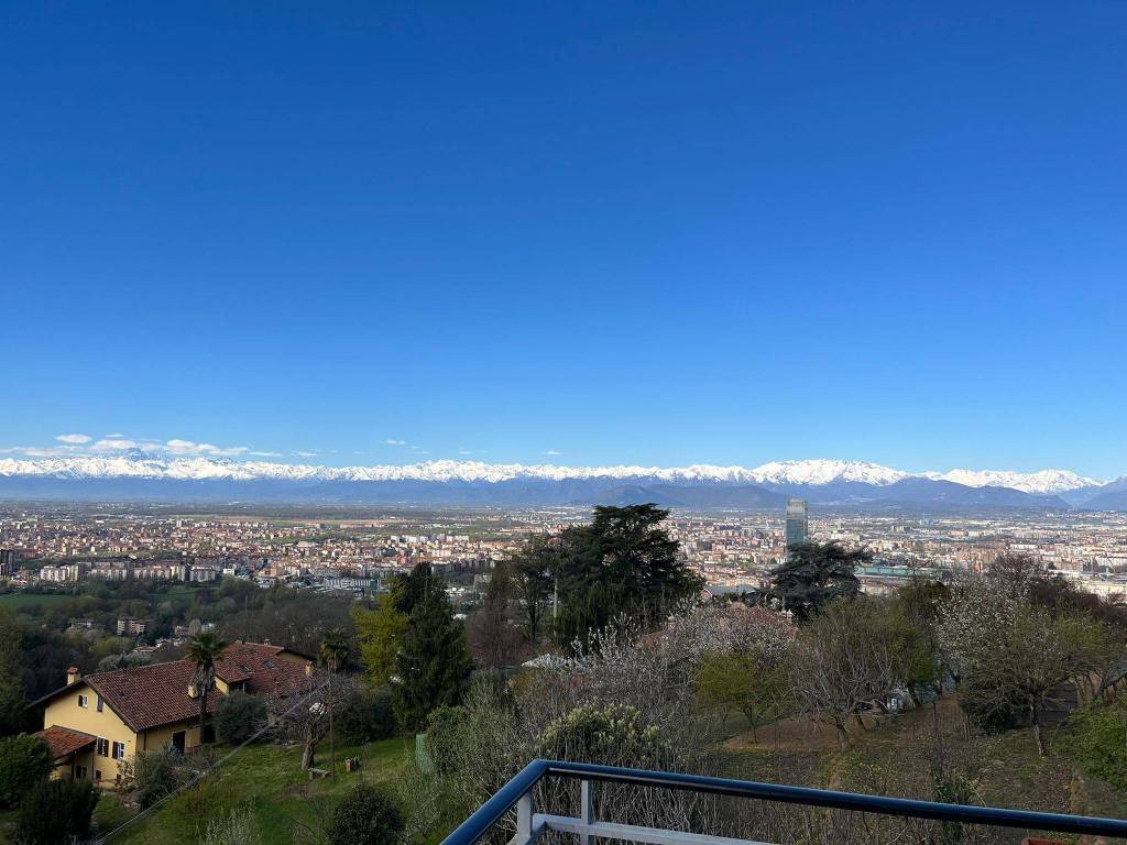 casa indipendente in vendita a Moncalieri in zona Boccia d'Oro