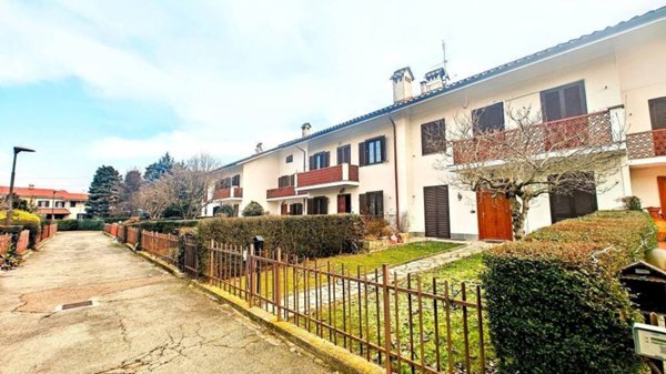 casa indipendente in vendita a Moncalieri in zona Tagliaferro