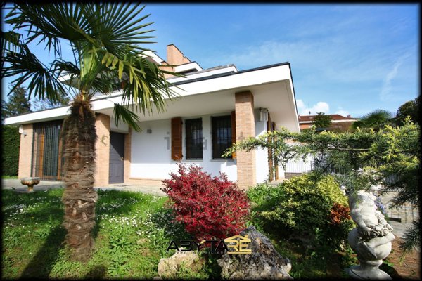 casa indipendente in vendita a Moncalieri