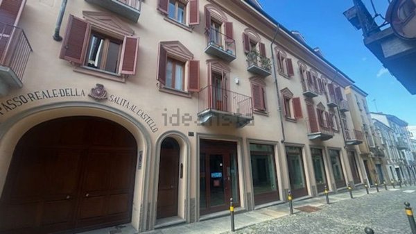 locale commerciale in vendita a Moncalieri