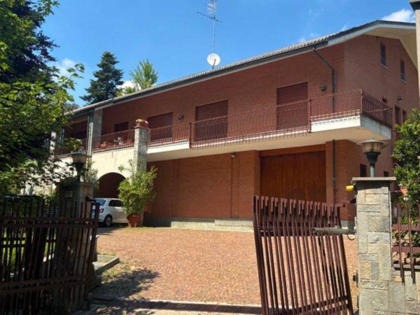 casa indipendente in vendita a Moncalieri in zona Boccia d'Oro