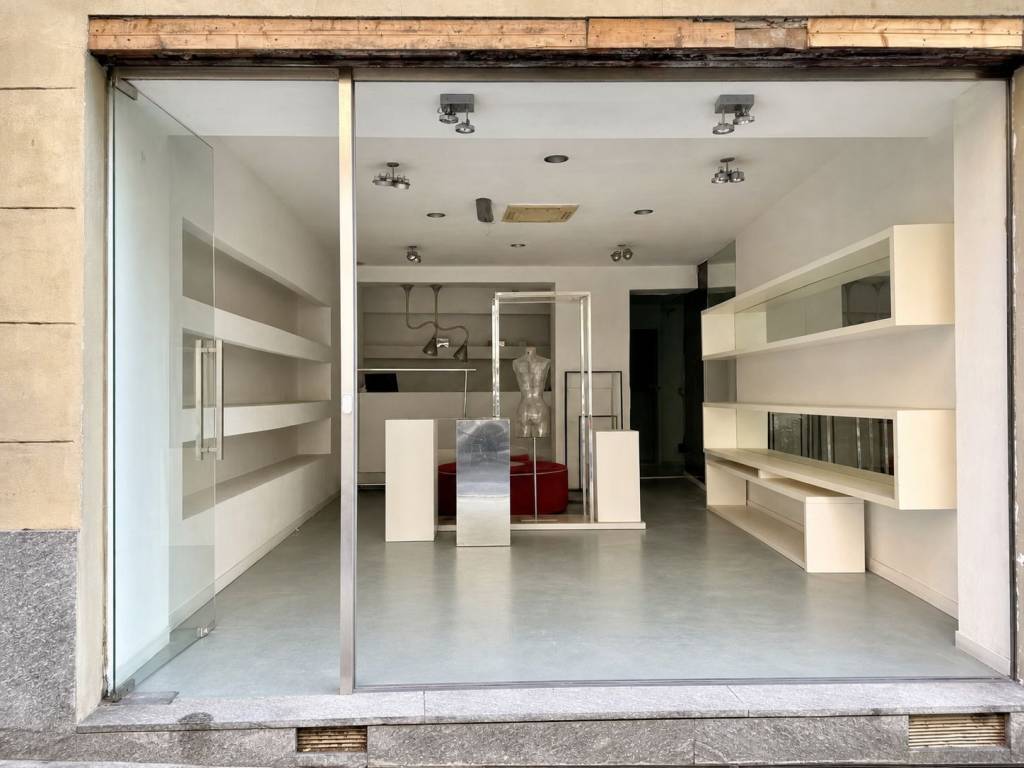 negozio in vendita a Moncalieri