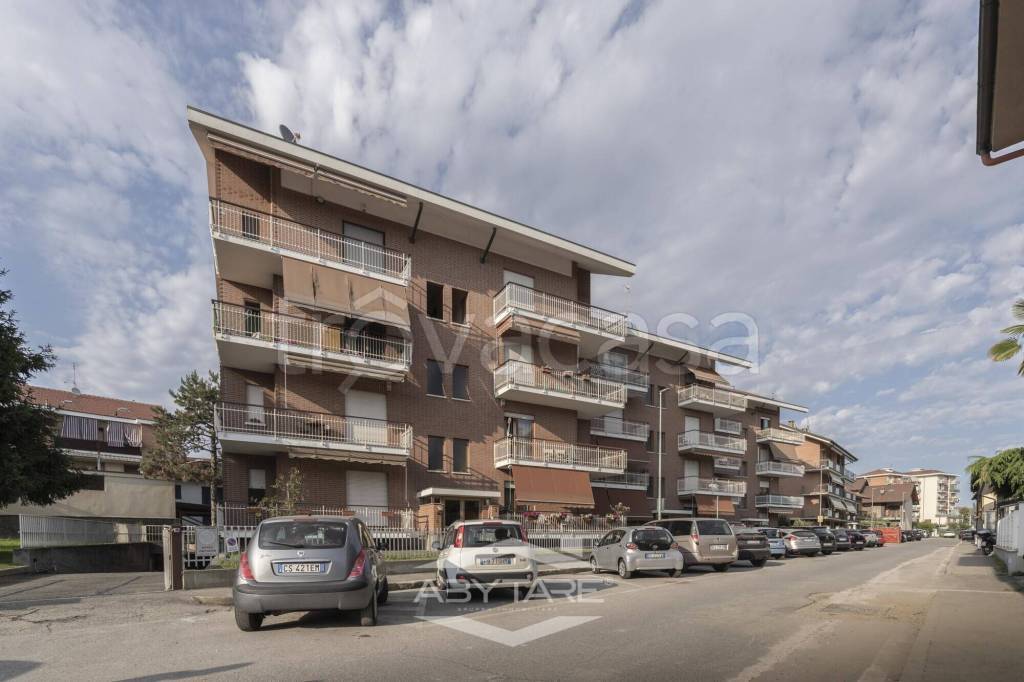 appartamento in vendita a Moncalieri in zona Testona