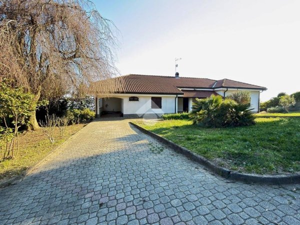 casa indipendente in vendita a Moncalieri