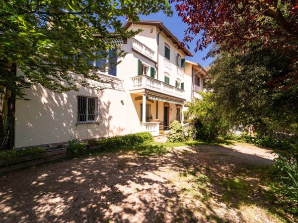 casa indipendente in vendita a Moncalieri in zona Boccia d'Oro