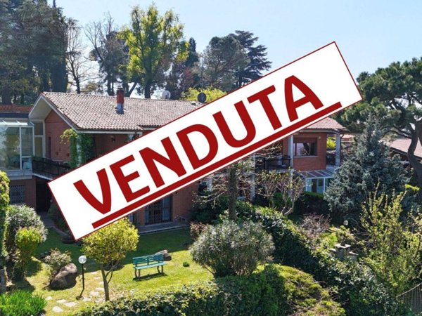 casa indipendente in vendita a Moncalieri in zona Boccia d'Oro