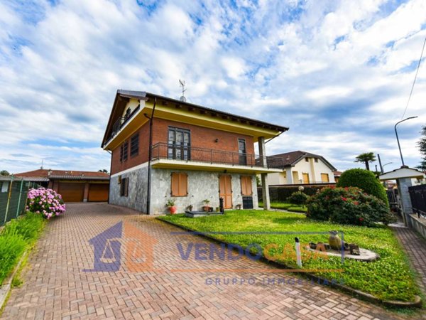 casa indipendente in vendita a Moncalieri