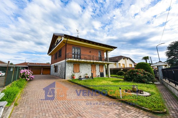 casa indipendente in vendita a Moncalieri