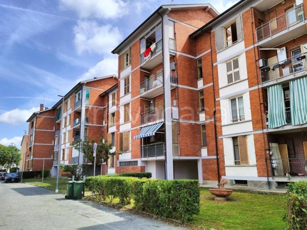 appartamento in vendita a Moncalieri in zona Tetti Piatti