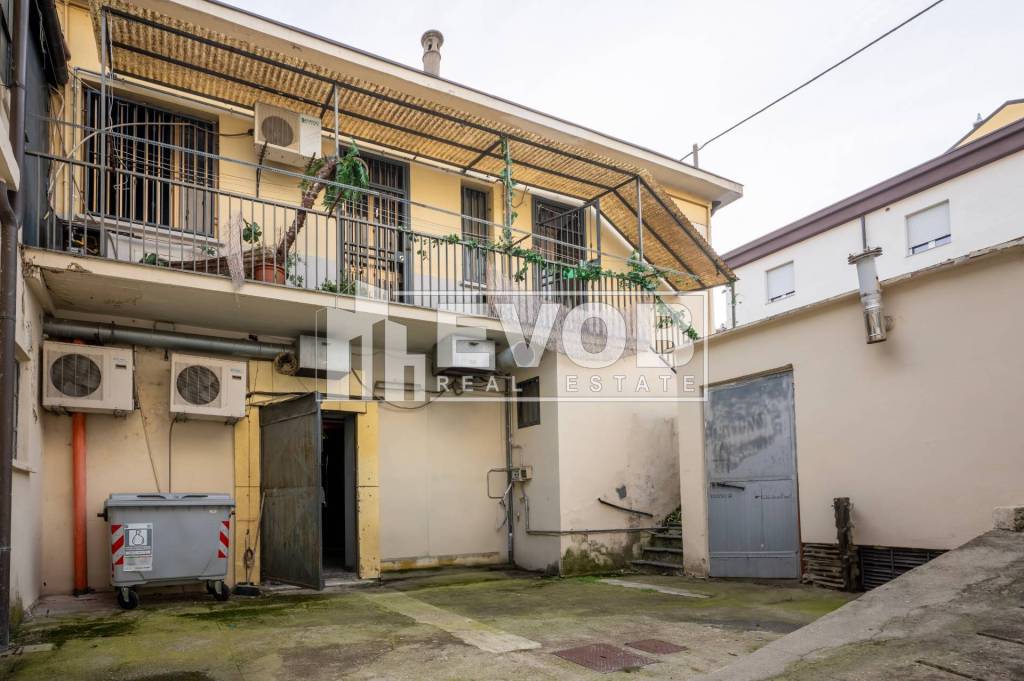 casa indipendente in vendita a Moncalieri