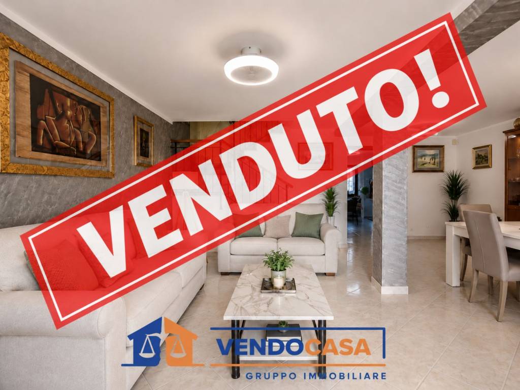 casa indipendente in vendita a Moncalieri in zona Tagliaferro