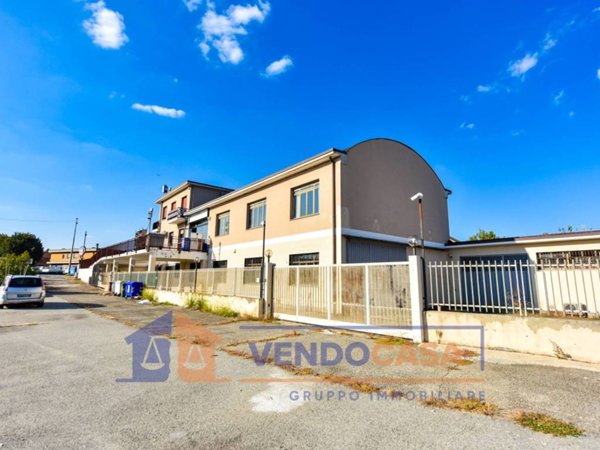 appartamento in vendita a Moncalieri in zona Carpice