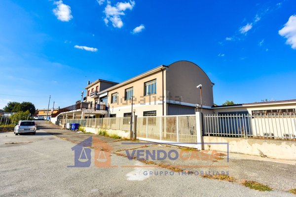 appartamento in vendita a Moncalieri in zona Carpice