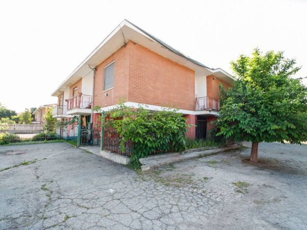 appartamento in vendita a Moncalieri in zona Tetti Piatti