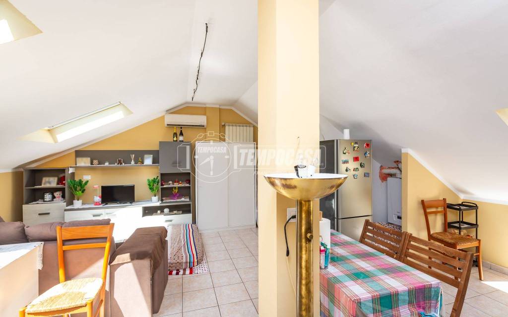appartamento in vendita a Moncalieri in zona Borgo San Pietro