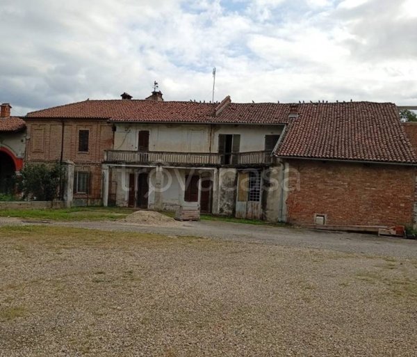 casa indipendente in vendita a Moncalieri in zona Barauda