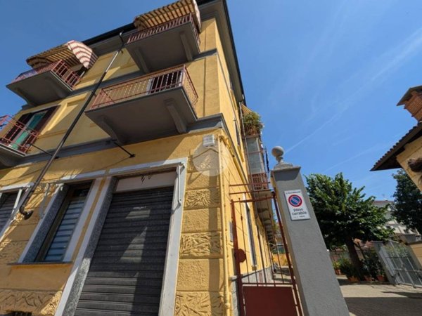 negozio in vendita a Moncalieri in zona Testona