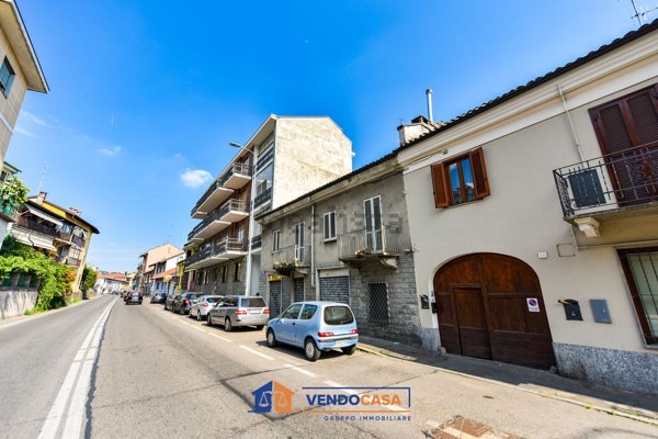 locale commerciale in vendita a Moncalieri in zona Testona