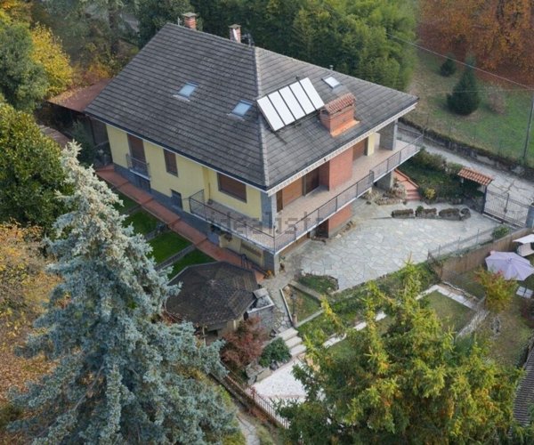 casa indipendente in vendita a Moncalieri in zona Boccia d'Oro