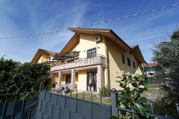 appartamento in vendita a Moncalieri in zona Testona