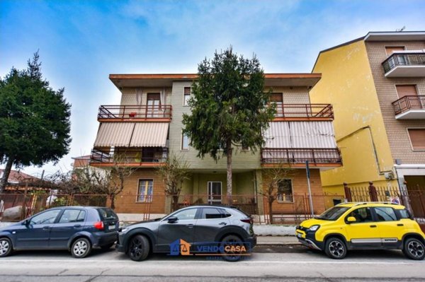 appartamento in vendita a Moncalieri in zona Testona