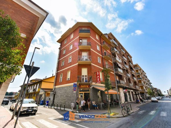 appartamento in vendita a Moncalieri in zona Borgo San Pietro