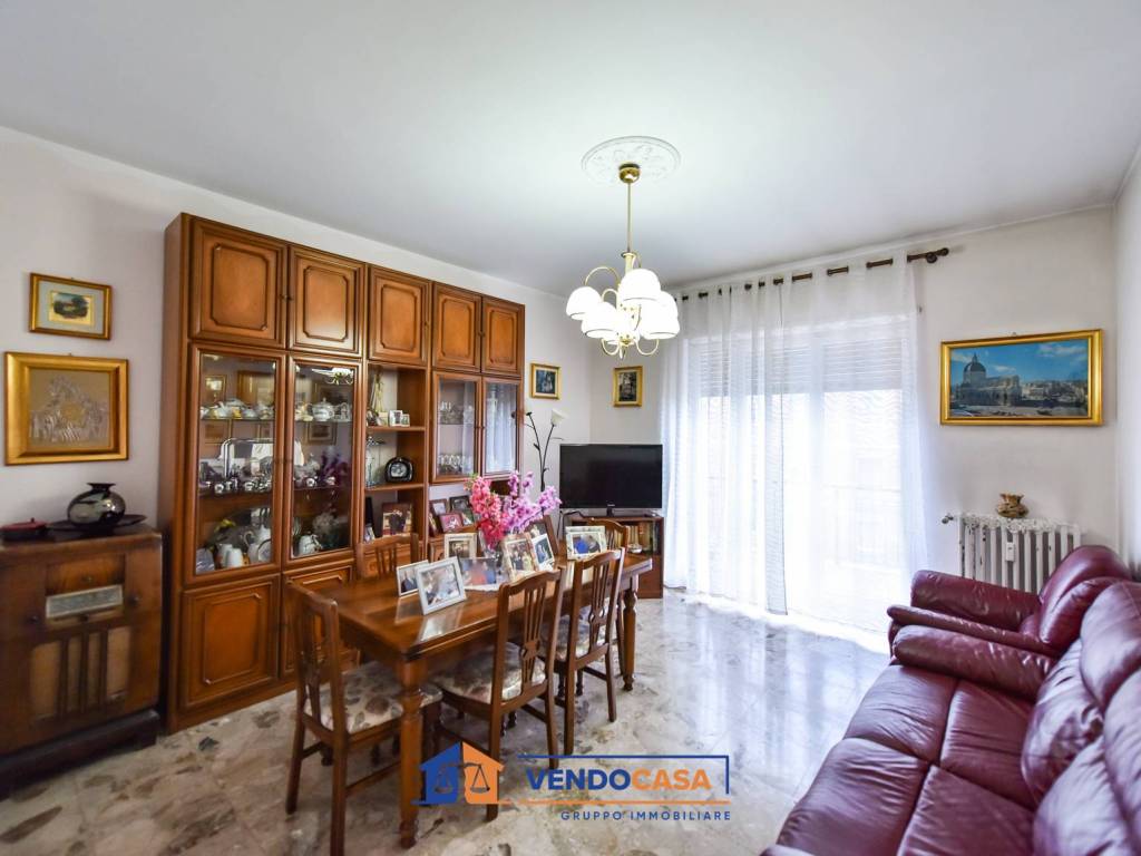 appartamento in vendita a Moncalieri in zona Borgo San Pietro