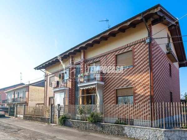 appartamento in vendita a Moncalieri in zona Barauda