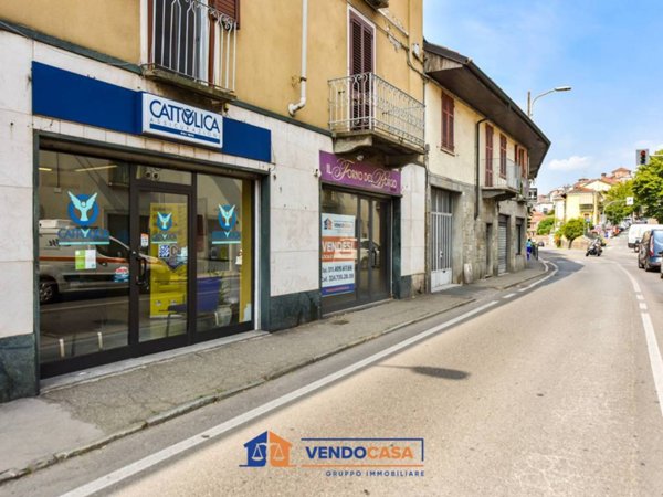 negozio in vendita a Moncalieri in zona Testona