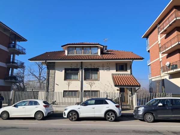 casa indipendente in vendita a Moncalieri
